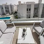 LM111A- Modern flat, amazing views